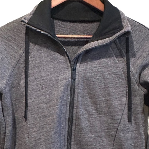 Lululemon Huddle and Hustle Jacket Womens Size 4 Gray Full Zip LW4AVDS Stretch - Picture 5 of 9